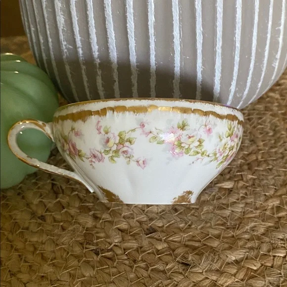 Theodore Haviland Limoges France early teacup with gold detailing - Picture 3 of 5